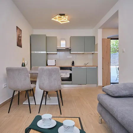 아파트 New! Adriatic Shell - 10 Min Walk To *