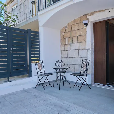 New! Adriatic Shell - 10 Min Walk To *