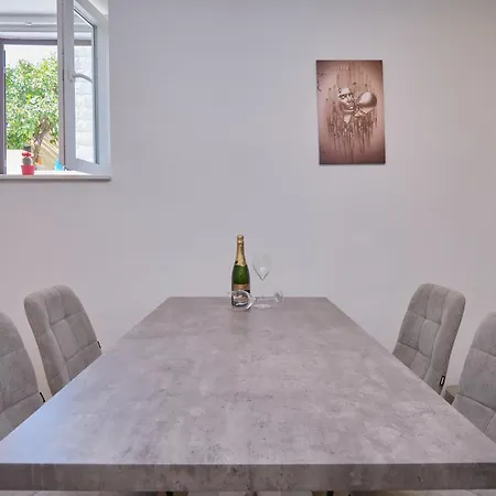 New! Adriatic Shell - 10 Min Walk To Appartement Trogir