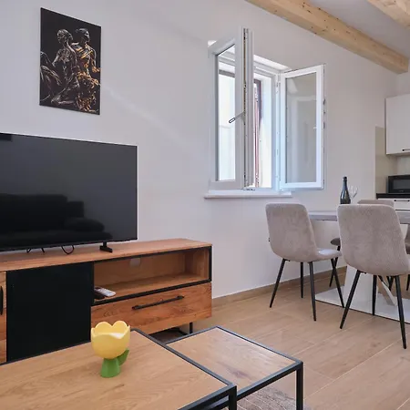 아파트 New! Adriatic Shell - 10 Min Walk To