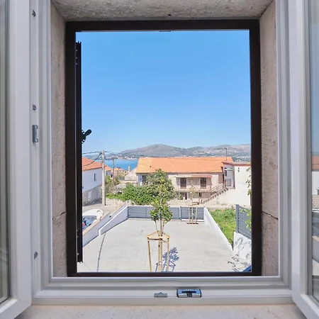 New! Adriatic Shell - 10 Min Walk To Appartement Trogir